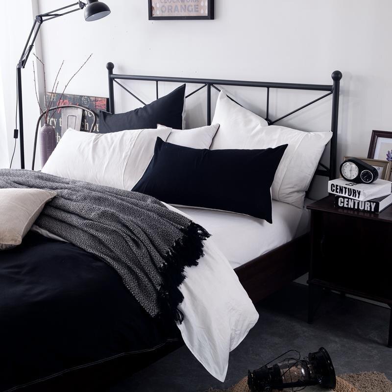 Parure de Lit Noir et Blanc <br/> Unie
