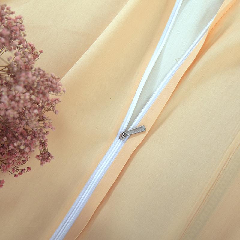 Parure de Lit Blanc <br/> Couverture Dorée