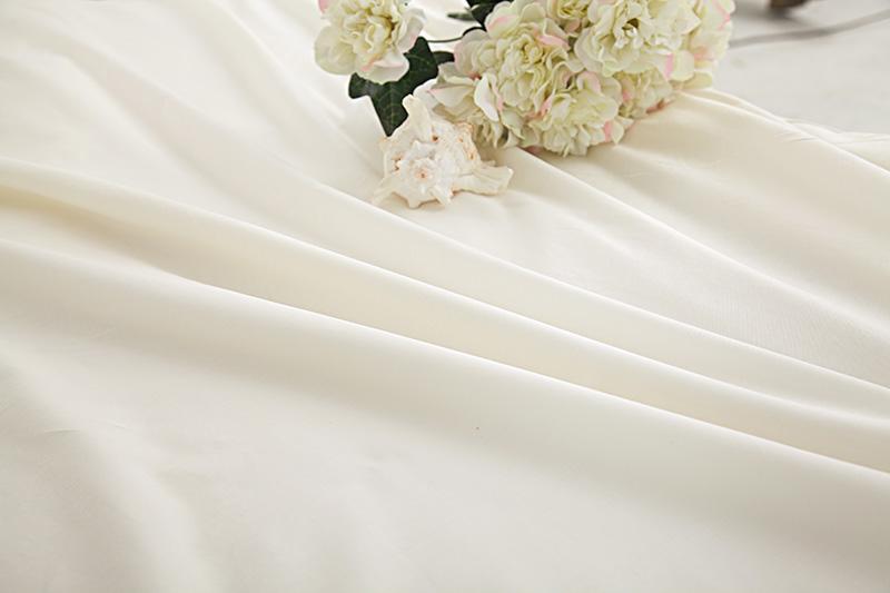 Parure de Lit Blanc <br/> Effet Or